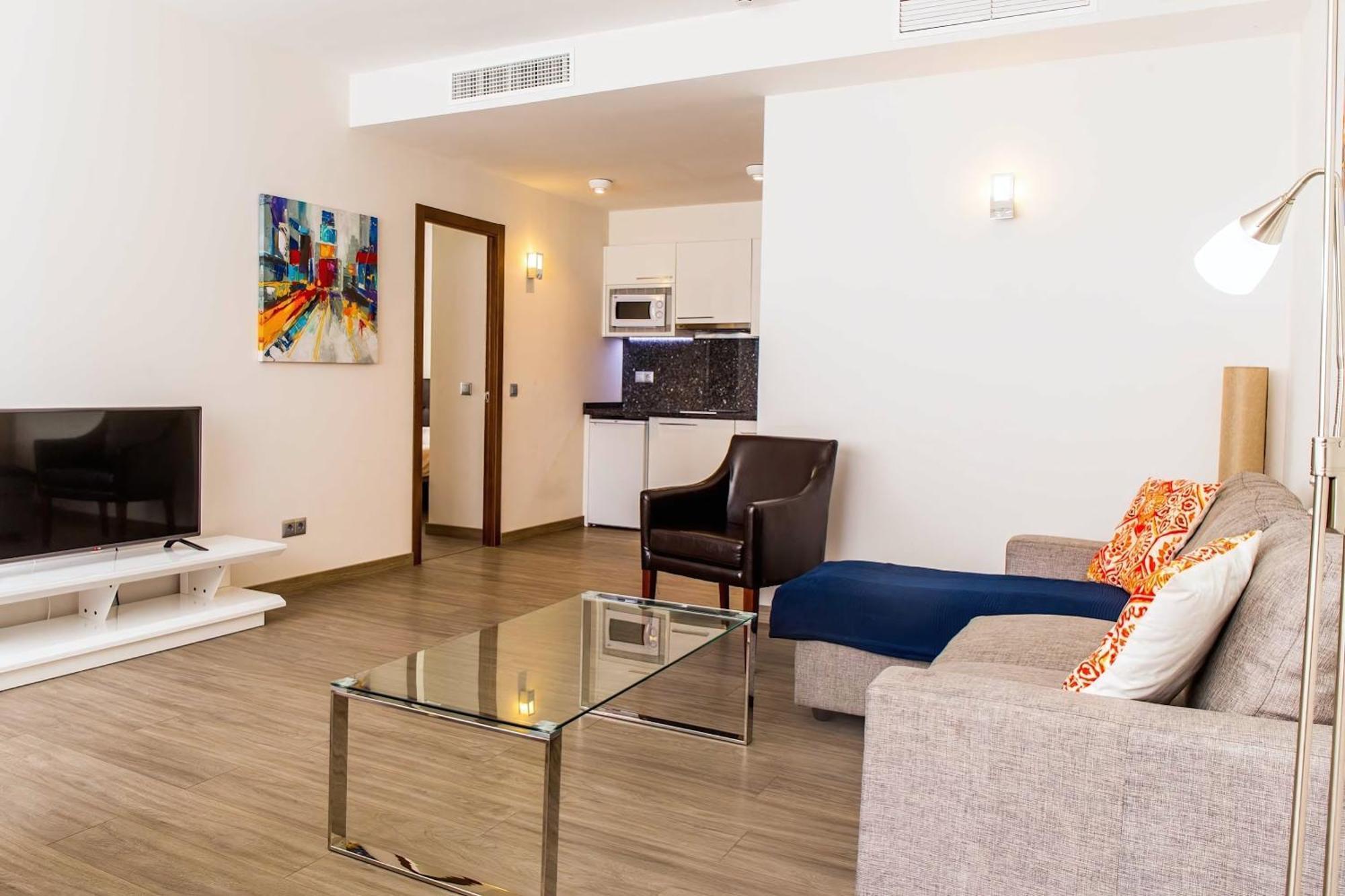 Bluesea Dimona Suites Torremolinos Bagian luar foto