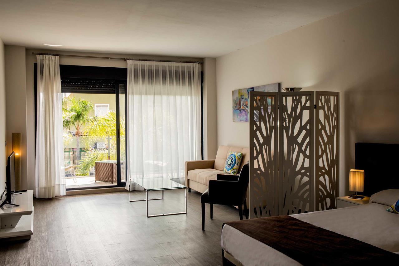 Bluesea Dimona Suites Torremolinos Bagian luar foto